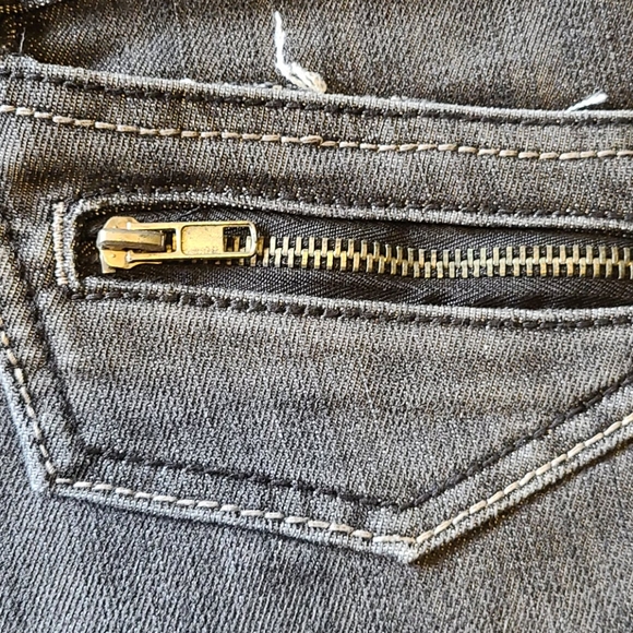 Ladies fashion jeans - Picture 2 of 5